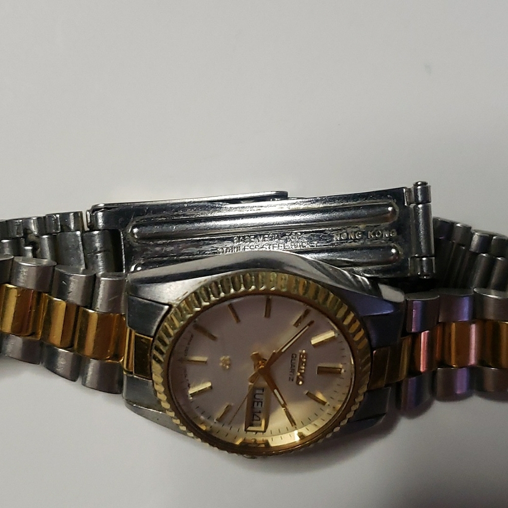 Seiko Quartz Vintage Water Resistant Two Tone Jubilee Band Fluted Bezel Watch - Picture 7 of 16